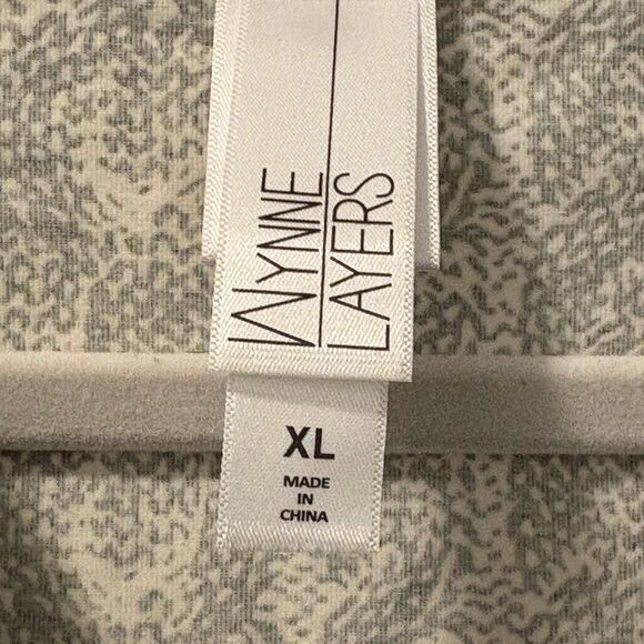 Marla Wynne Women's Black and White Knit Top Size XL - Picture 2 of 5